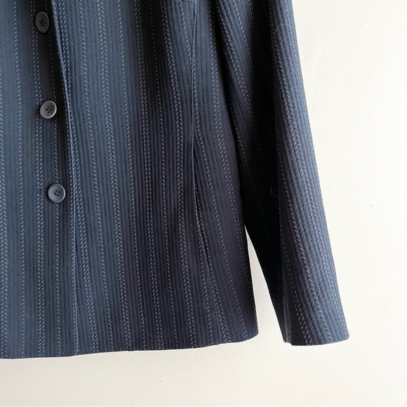 Emanuel Ungaro Vintage Wool Blazer Jacket in Black, Textured Pin Stripes, Sz 2P - Picture 5 of 9